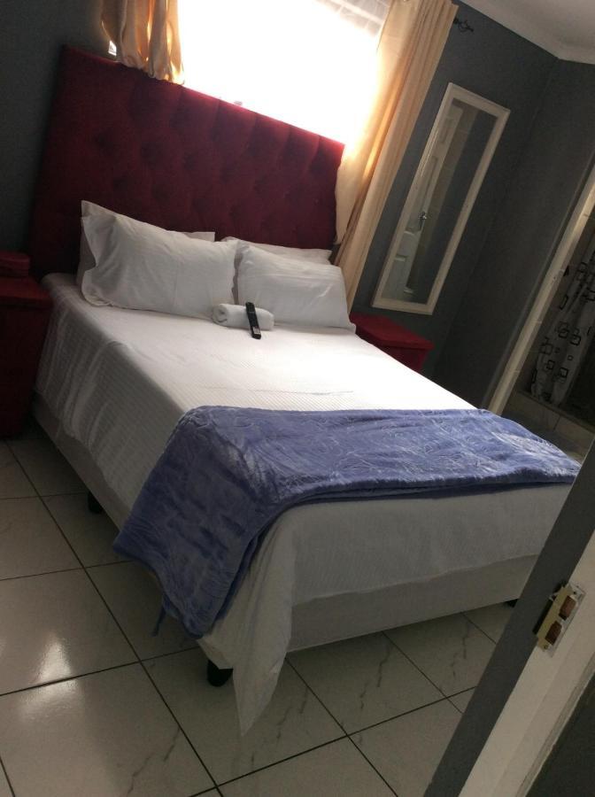 De Capital Guest House 이스트런던 외부 사진